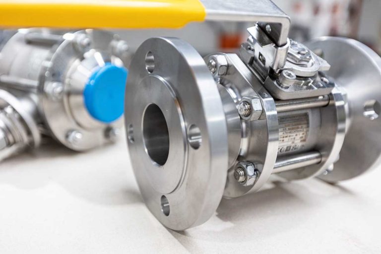 Armaturenfabrik Armaturenmodifikation Armaturenbau Hersteller Umbau Anflanschen Flansch Edelstahl Absperrventil