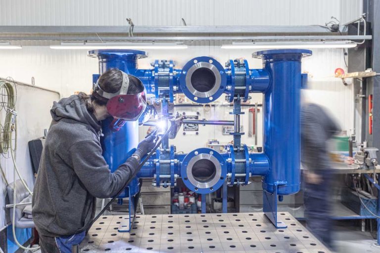 Armaturenfabrik Armaturenmodifikation Armaturenbau Fertigung von Baugruppen wie SKID Prozesseinheiten, Filteranlagen, Filterbau, Industriefilter, Doppelfilter