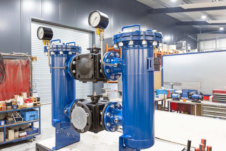 Armaturenfabrik Fertigung Produktion Doppelfilter-Doppel-Siebkorbfilter Kugelhahn Differenzdruckmesser