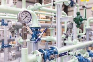 Armaturenfabrik Industriefabrik Rohrleitungen Manometer Kugelhahn Armaturen Prozessanlagen SKID Modulbauweise